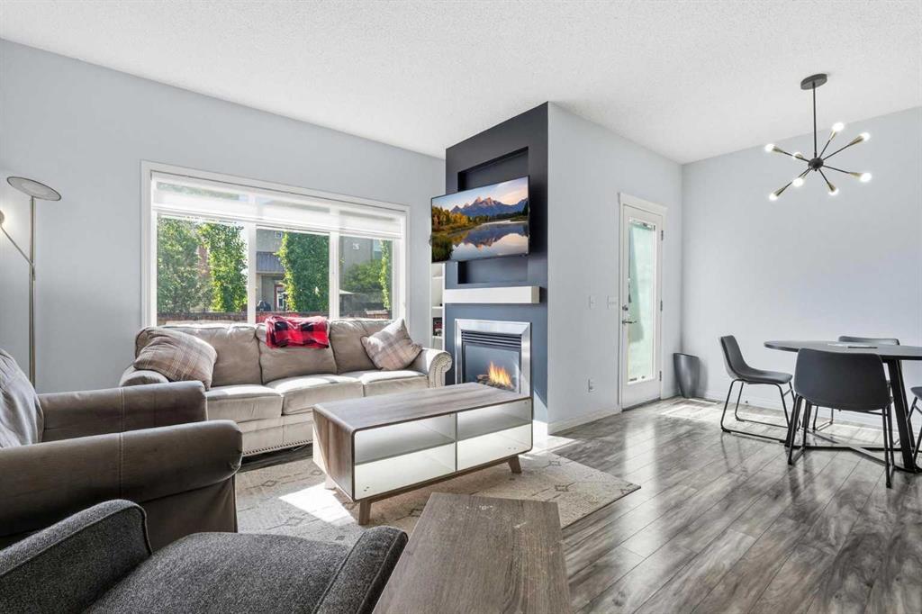 17 Mahogany Terrace SE photo 3