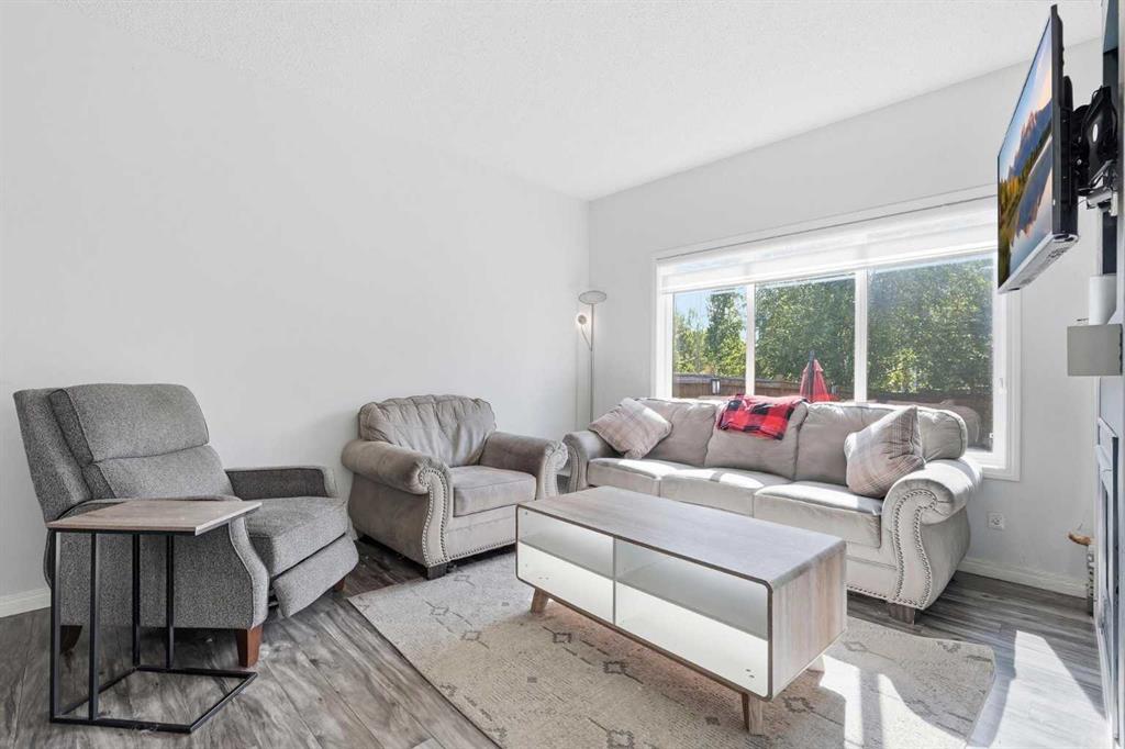 17 Mahogany Terrace SE photo 4