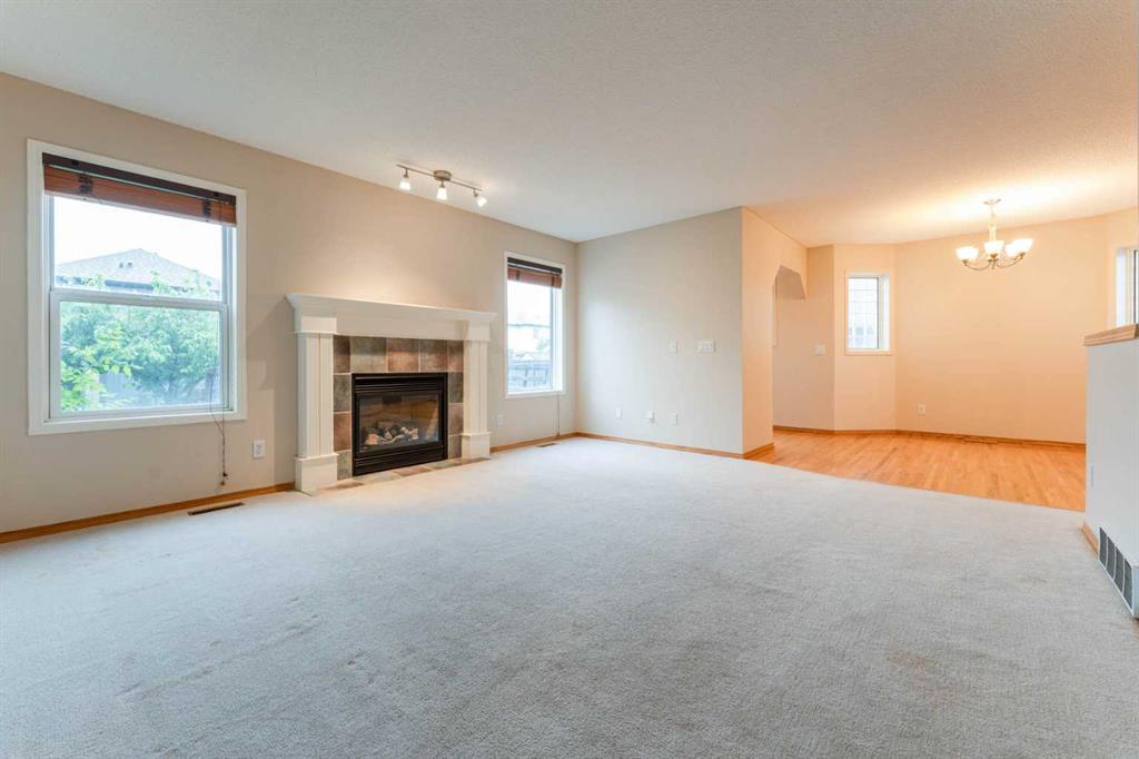 125 Bridlewood Court SW photo 4