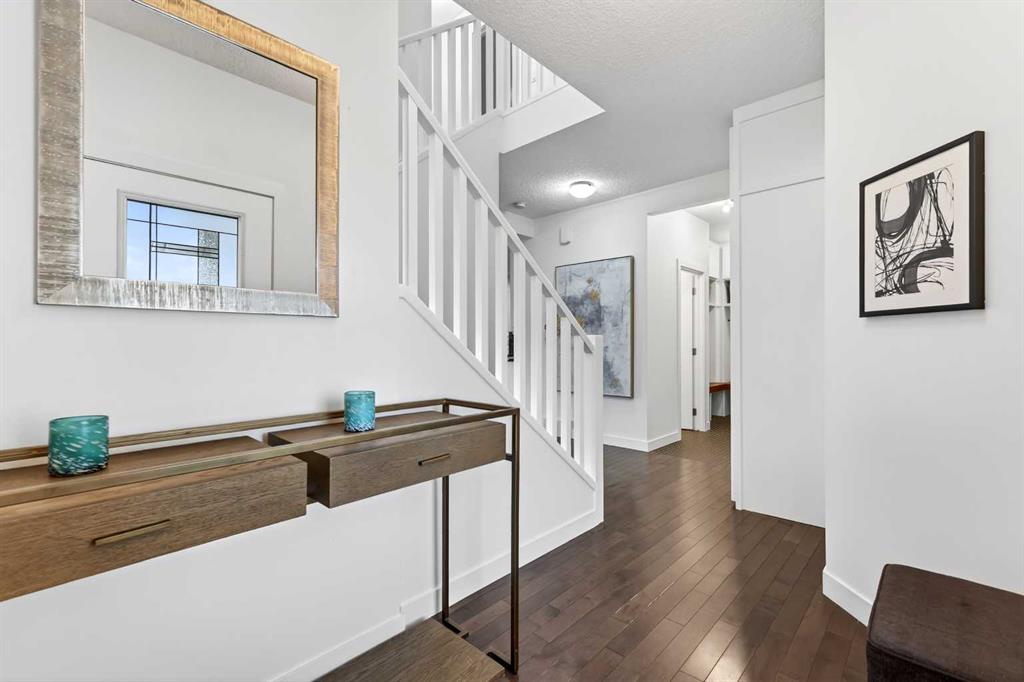13 Cranarch Place SE photo 3