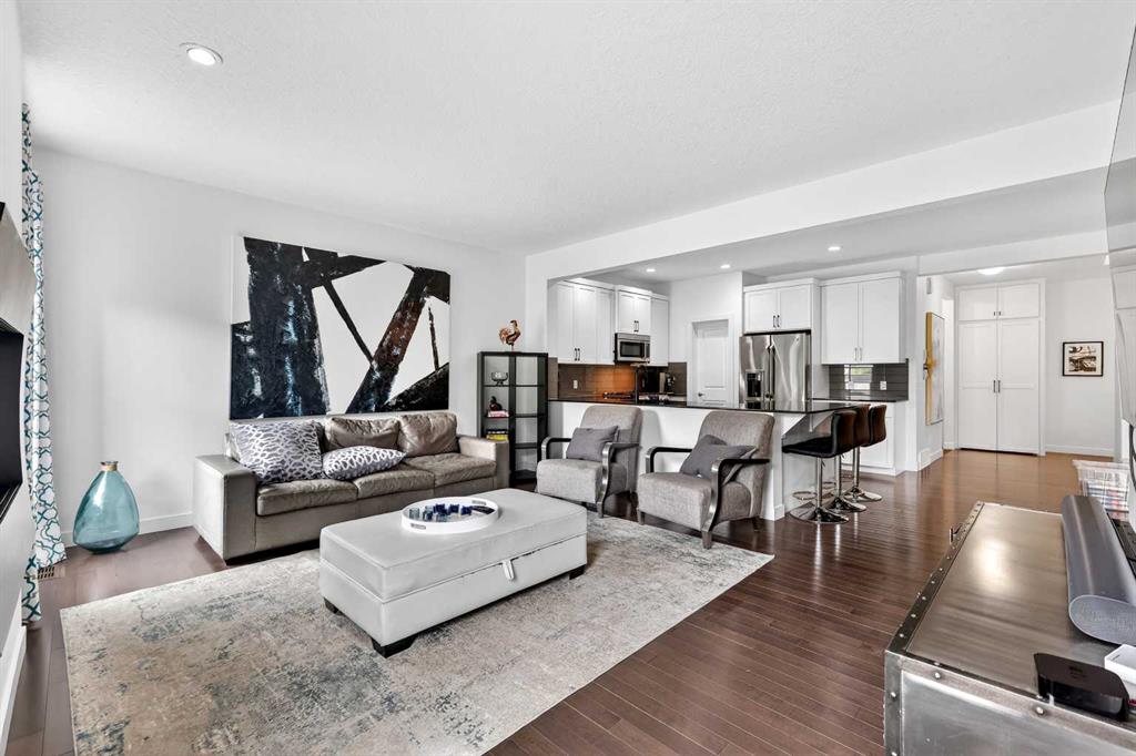 13 Cranarch Place SE photo 4
