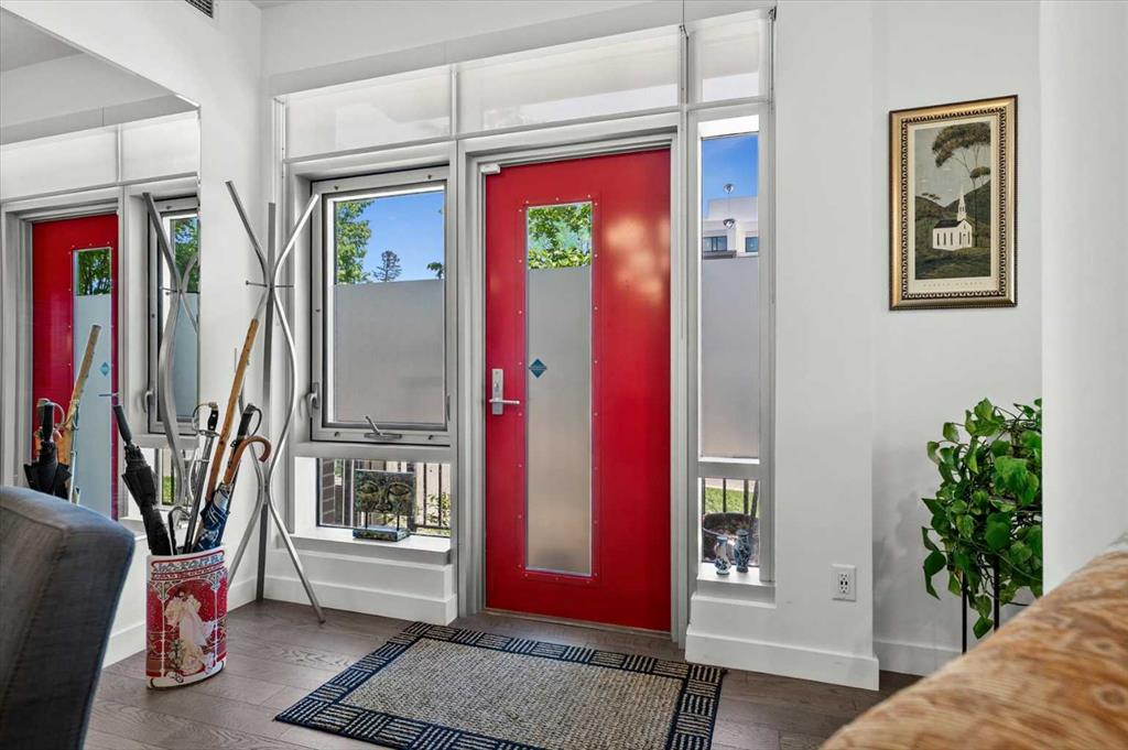 88 9 Street NE #122 photo 4