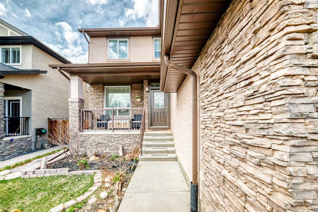 169 Aspenshire Drive SW photo 3