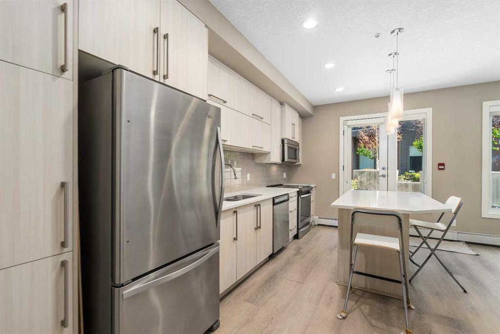93 34 Avenue SW #316 photo 4