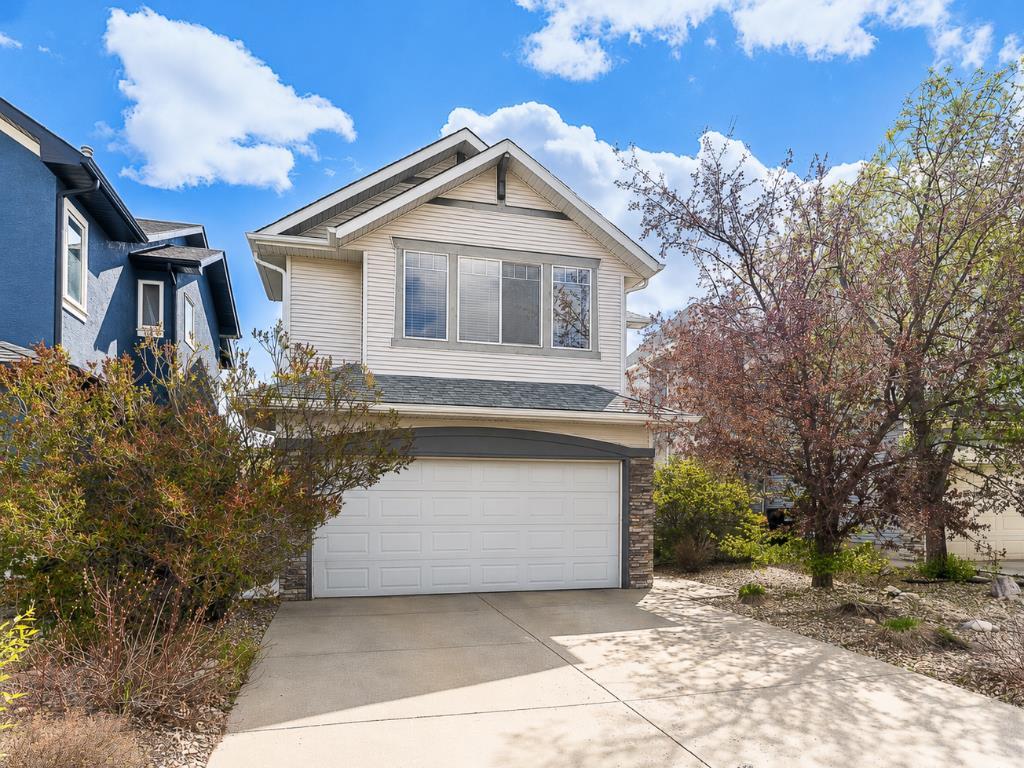 143 Cougarstone Square SW photo 4