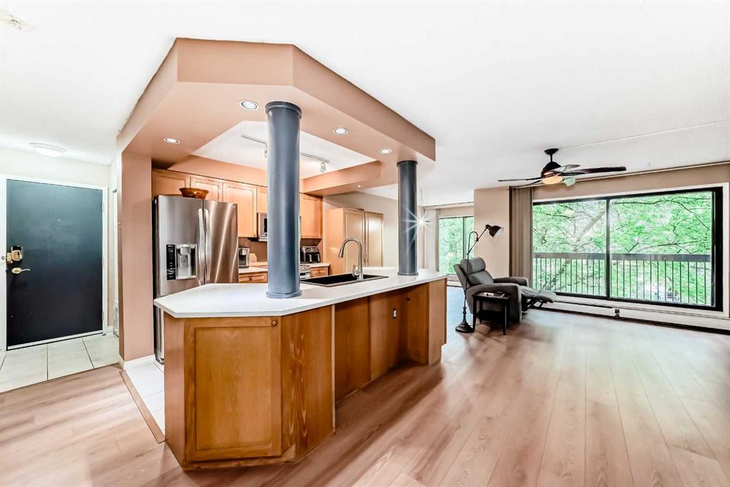 659 4 Avenue NE #208 photo 5