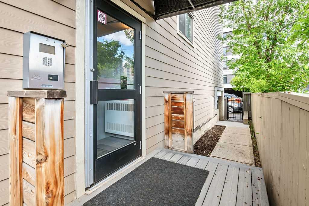 1512 16 Avenue SW #204 photo 2