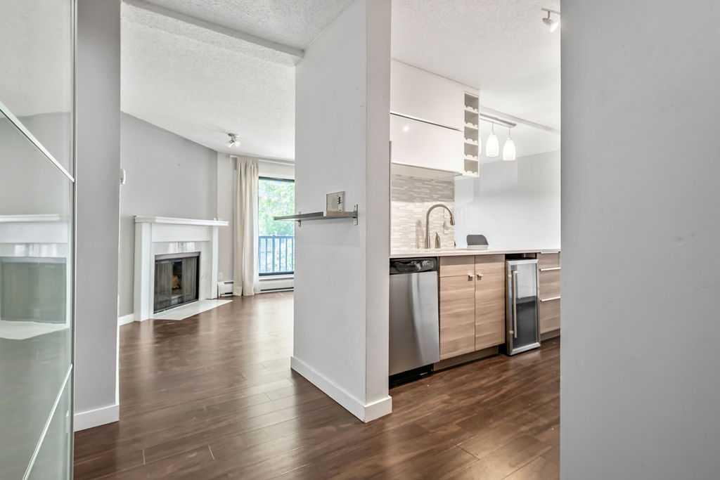 1512 16 Avenue SW #204 photo 5