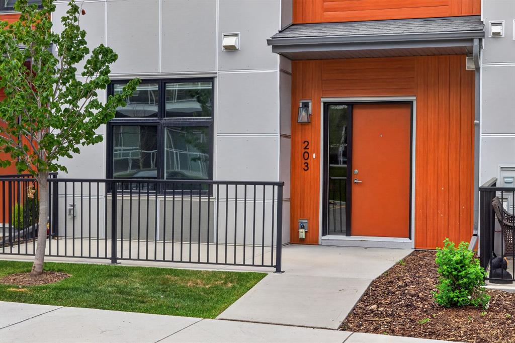 400 BELMONT Street SW #203 photo 2