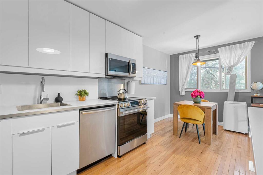 1739 24A Street SW #7 photo 3