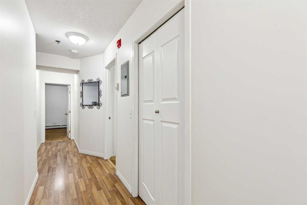 649 Marsh Road NE #101 photo 2