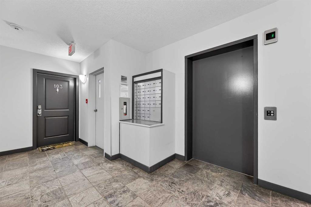 1828 14 Street SW #105 photo 3