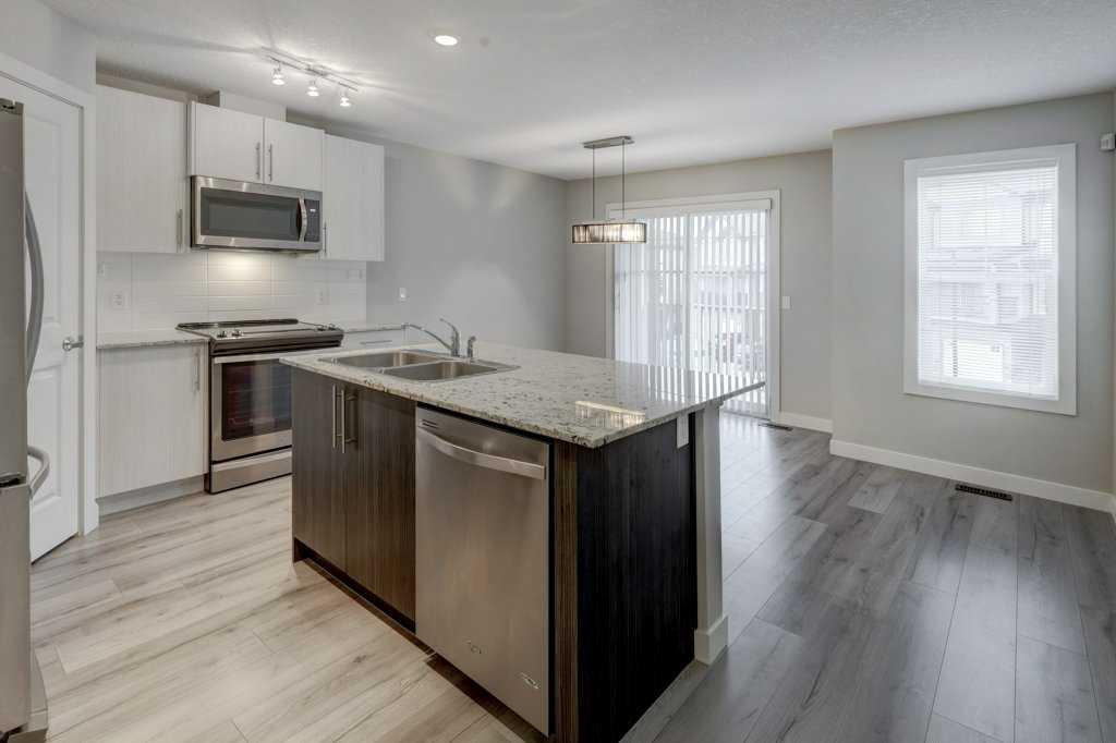 452 Sage Hill Grove NW photo 4
