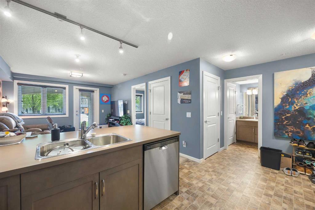 402 Kincora Glen Road NW #3110 photo 2
