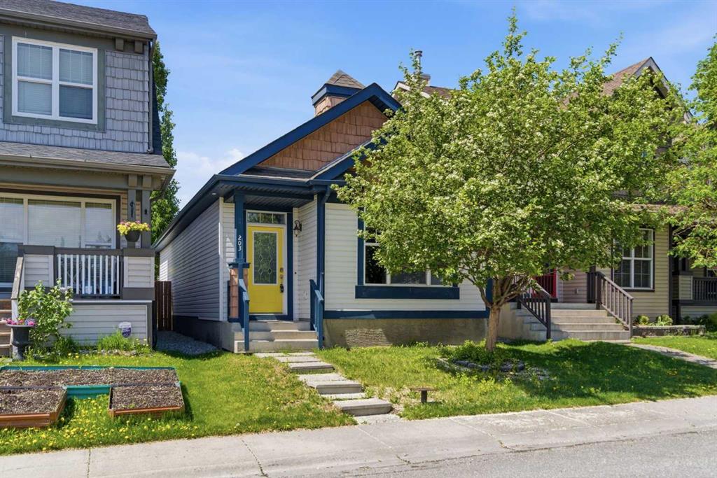 203 Auburn Bay Heights SE