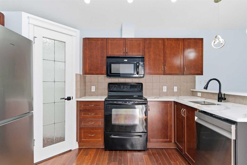 203 Auburn Bay Heights SE photo 3
