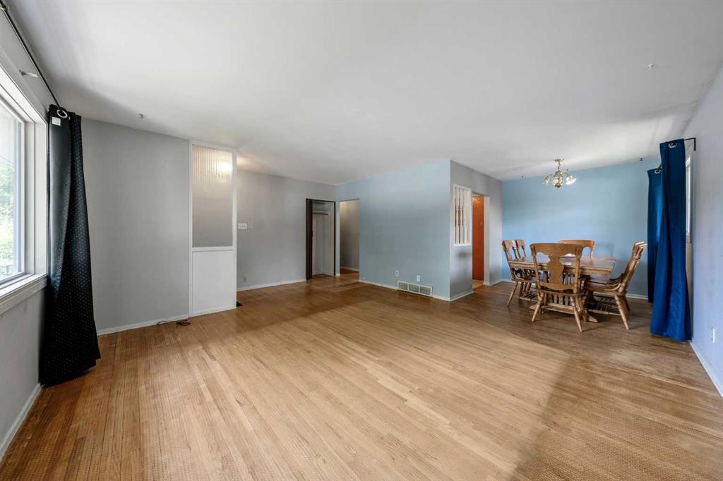 1032 89 Avenue SW photo 5