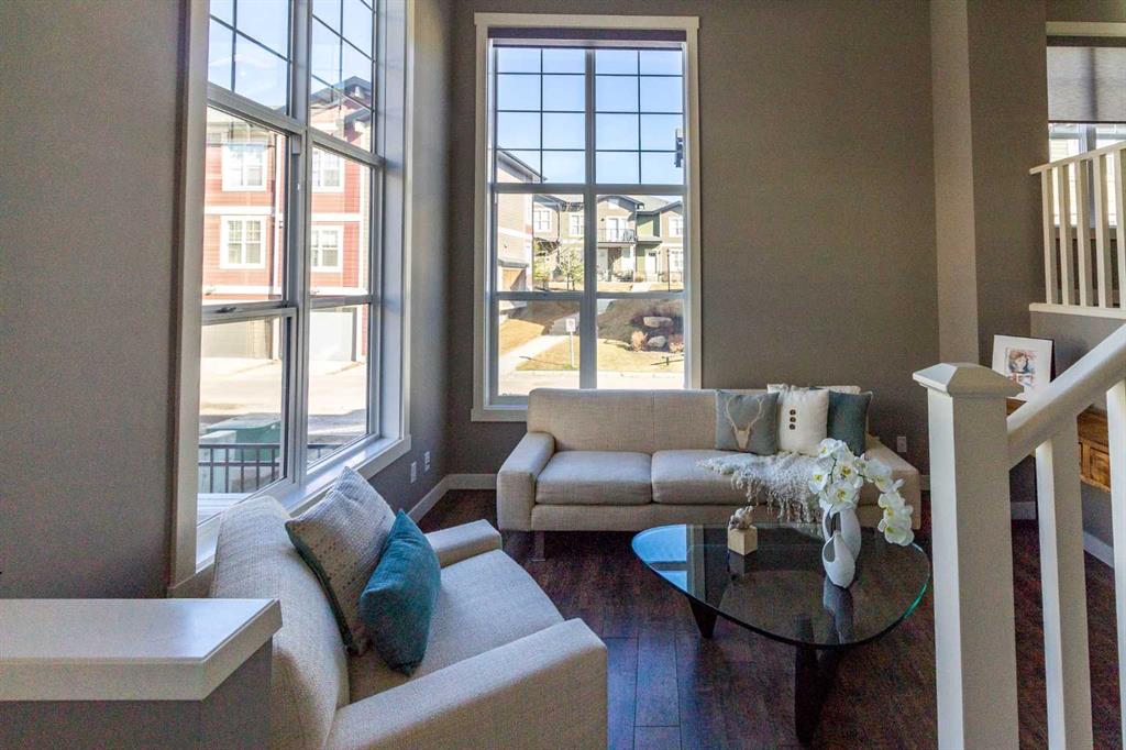 306 Cranford Walk SE photo 3