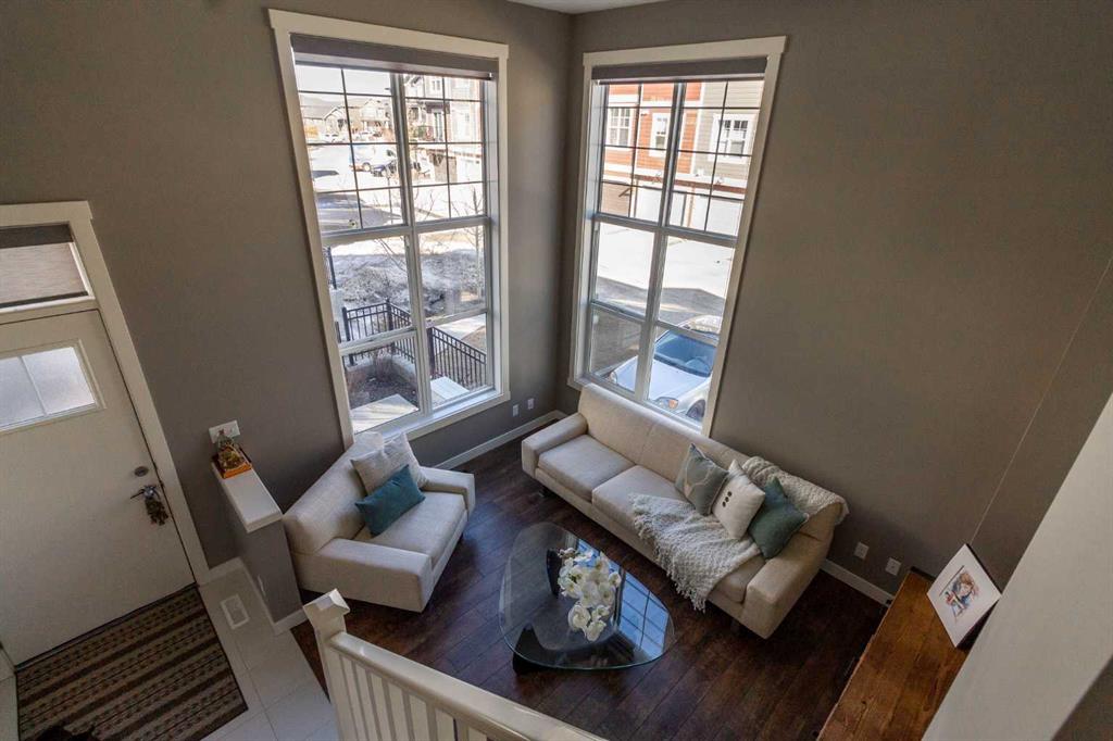 306 Cranford Walk SE photo 4