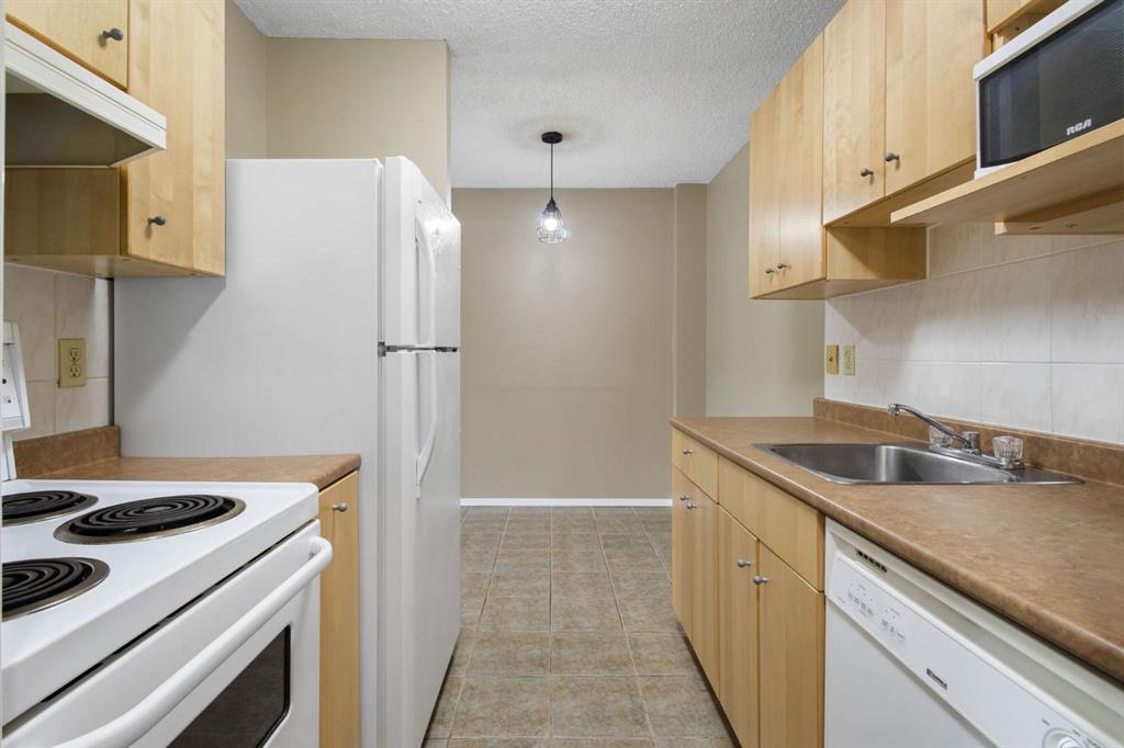 635 56 Avenue SW #307 photo 5