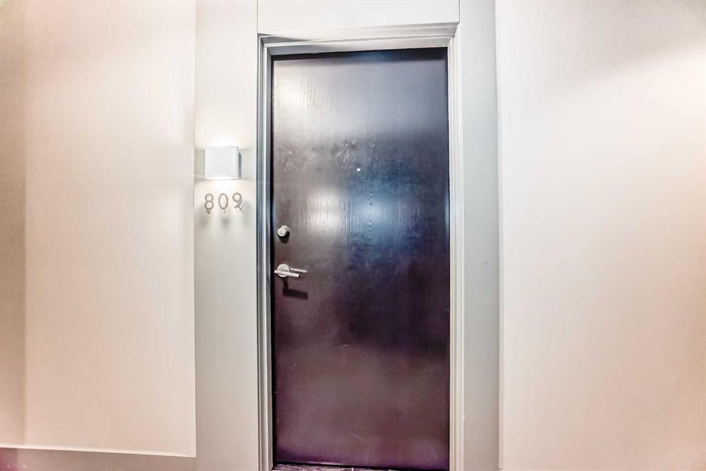 550 Riverfront Avenue SE #809 photo 3