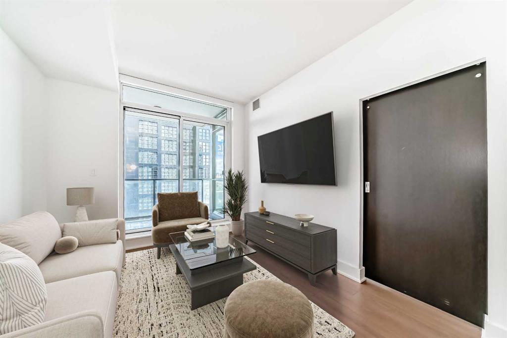 550 Riverfront Avenue SE #809 photo 4