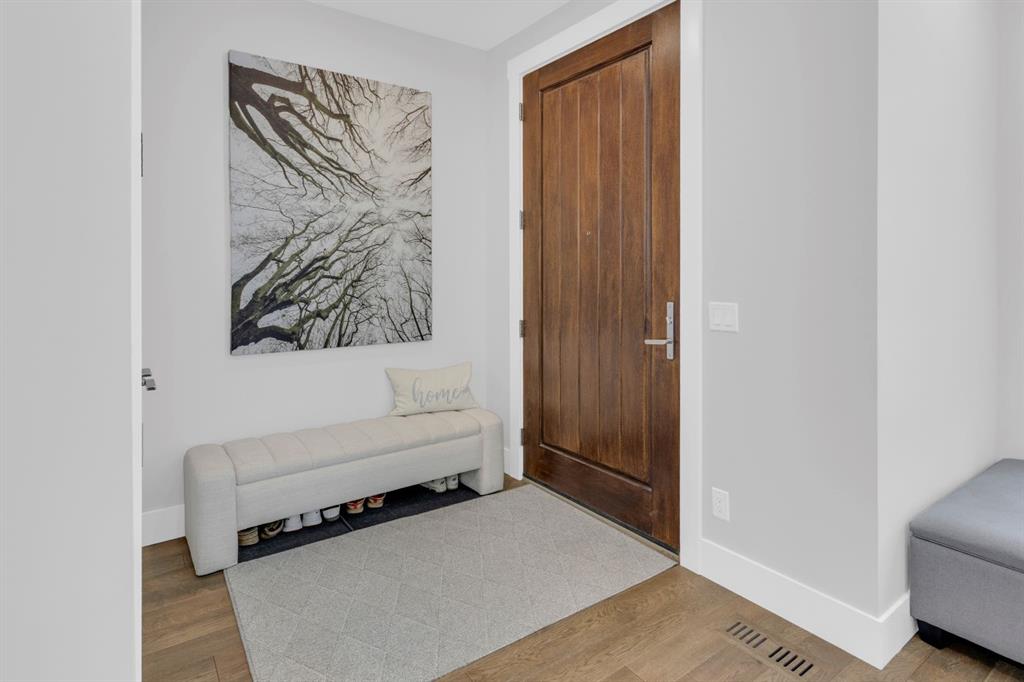 1412 41 Street SW photo 3