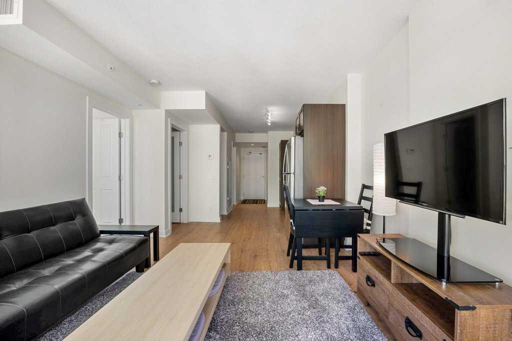 10 Brentwood Common NW #811 photo 5
