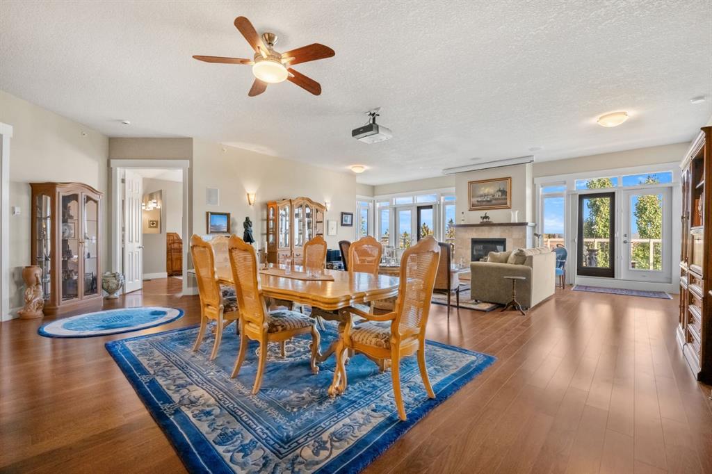 4 Hemlock Crescent SW #404 photo 5