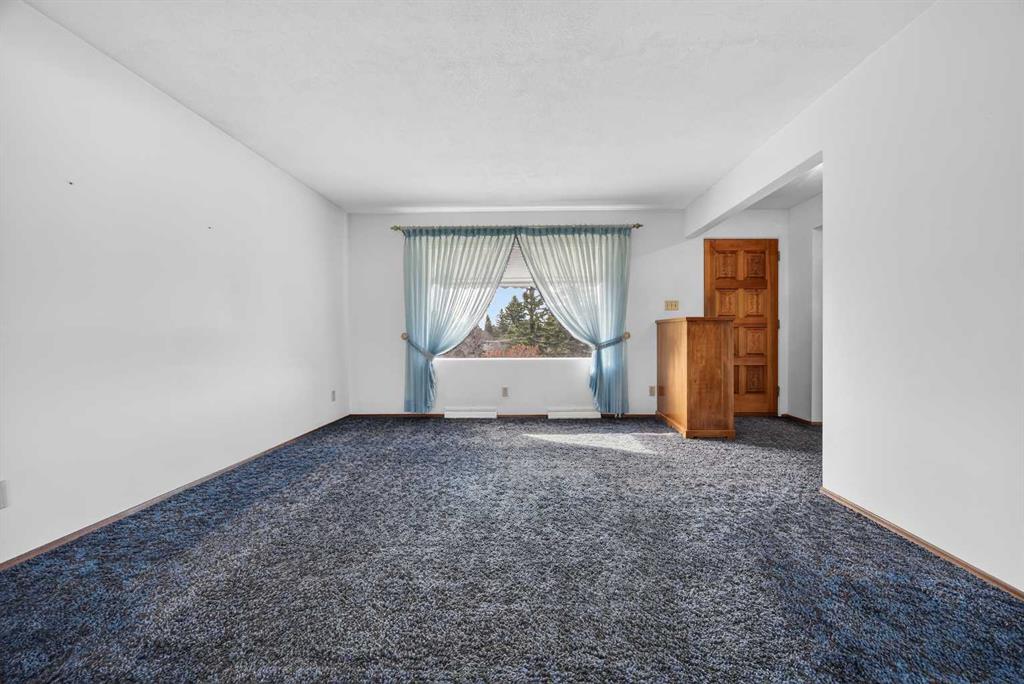 1124 31 Avenue NW photo 4