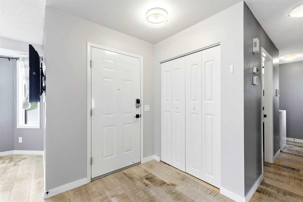 212 Harvest Wood Way NE photo 5