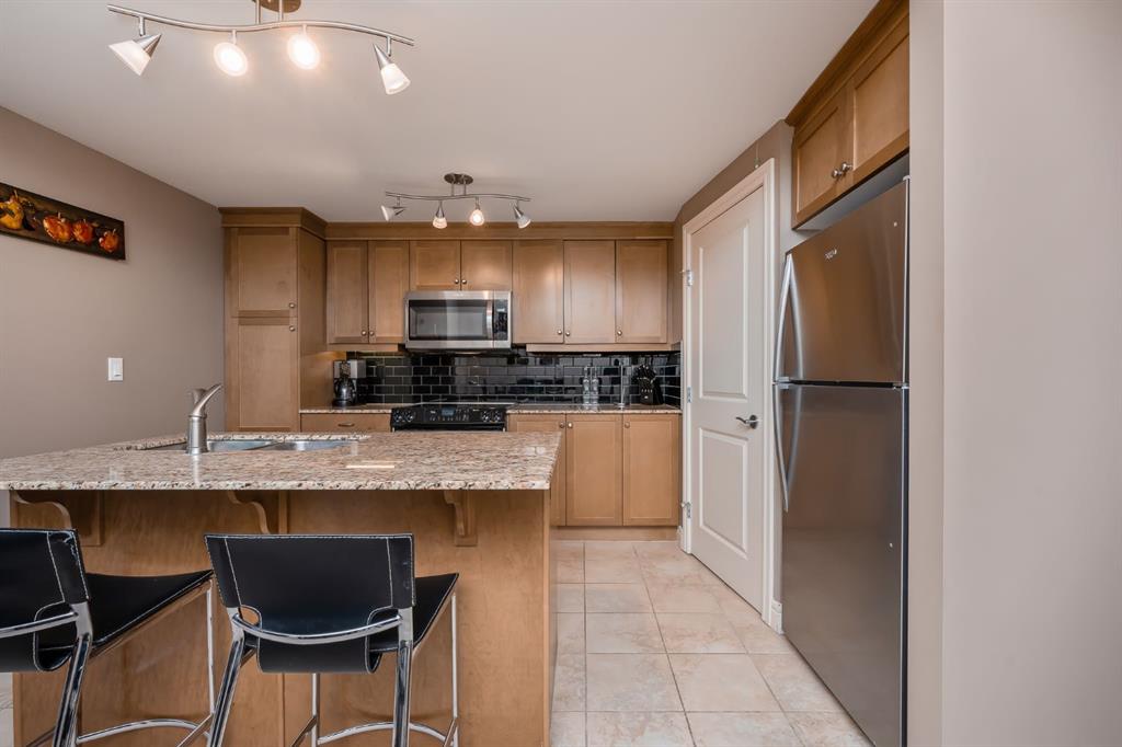 910 5 Avenue SW #1005 photo 5