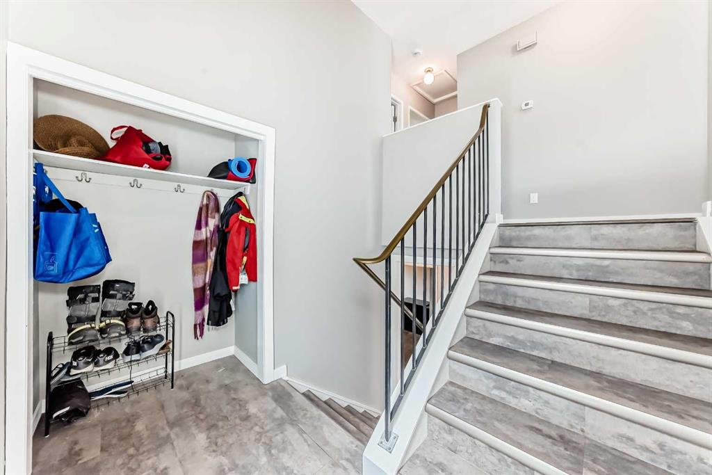 5233 17 Avenue NW photo 5
