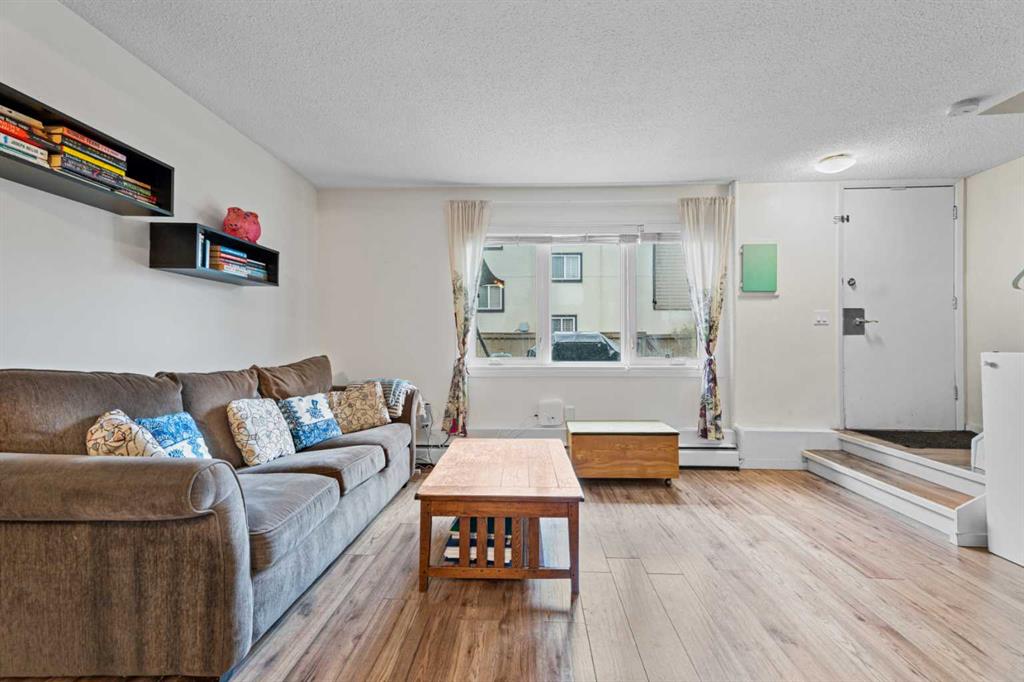 3809 45 Street SW #101 photo 5