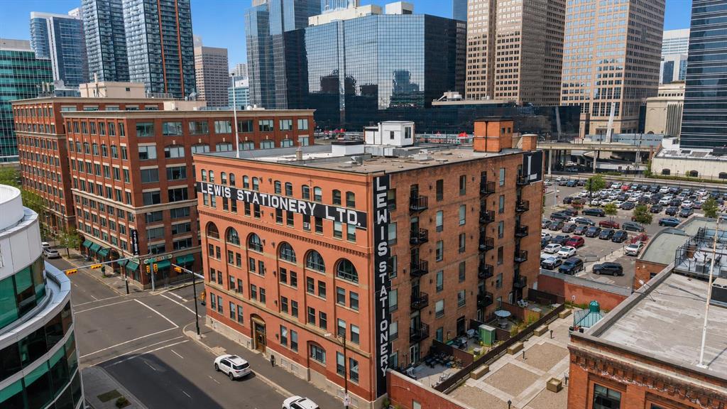 240 11 Avenue SW #601 photo 2