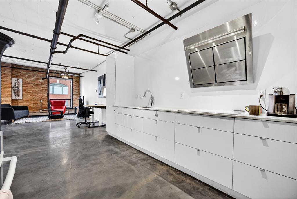 240 11 Avenue SW #601 photo 4