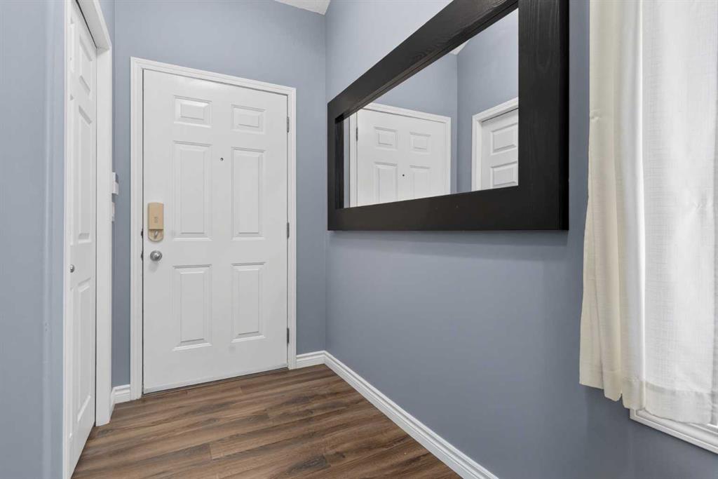129 Evansbrooke Park NW photo 2