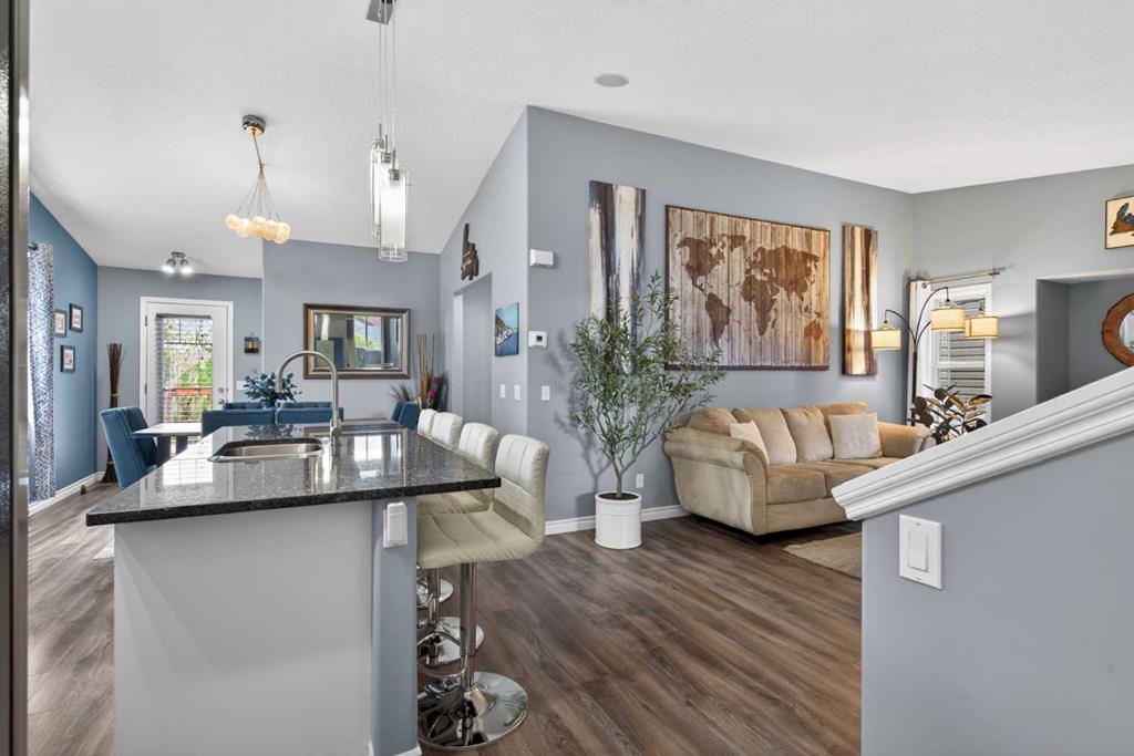 129 Evansbrooke Park NW photo 4