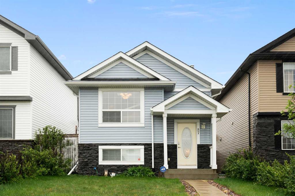 57 Saddlemont Grove NE photo 2