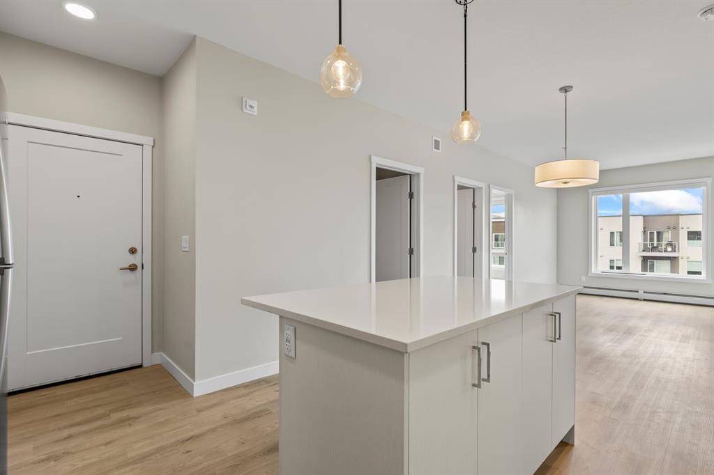 660 Shawnee Square SW #410 photo 4