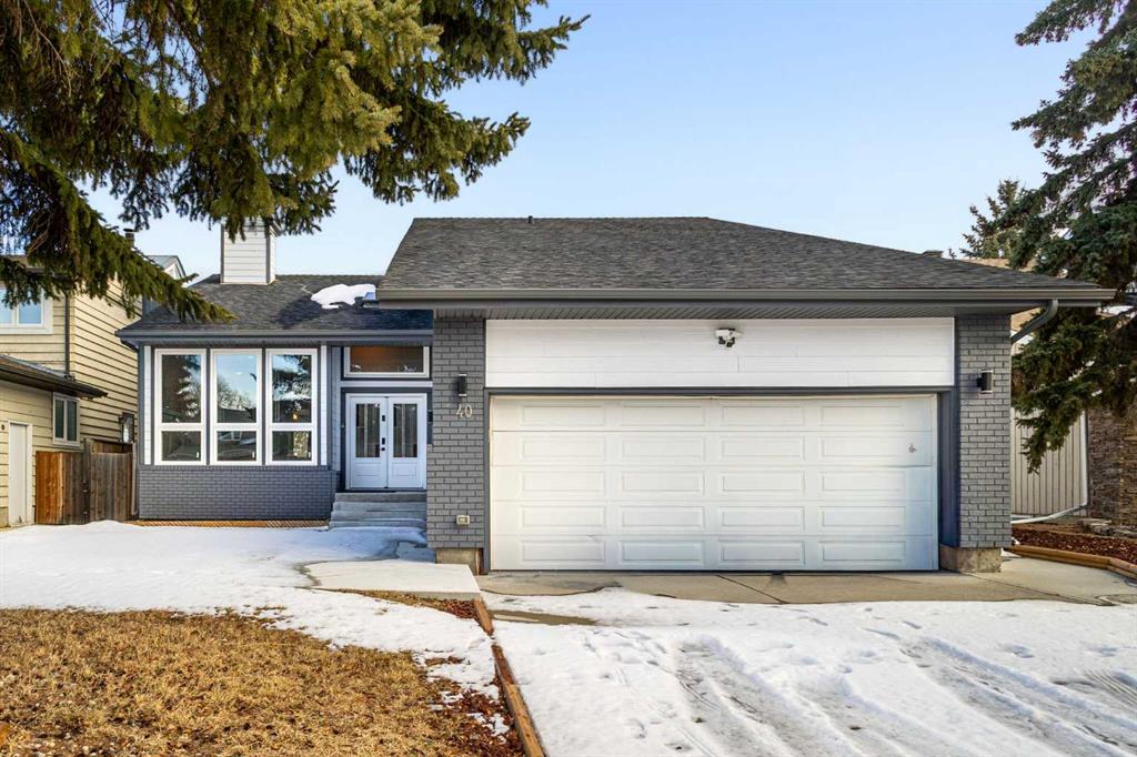 40 Wood Crescent SW photo 2