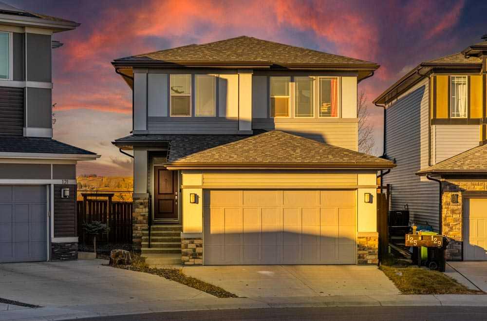 125 Sage Bluff Close NW