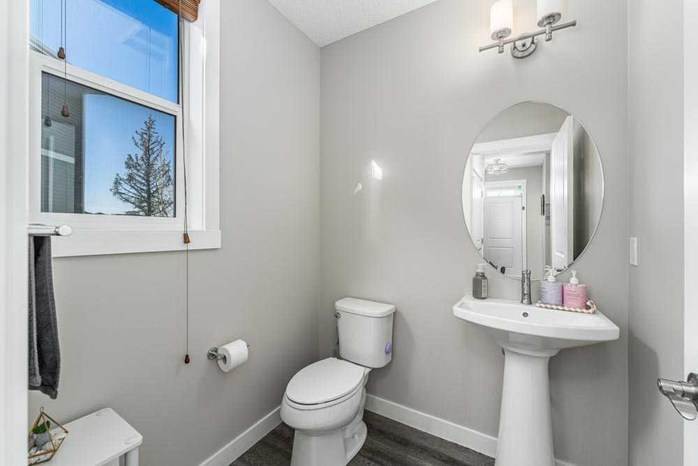 125 Sage Bluff Close NW photo 5