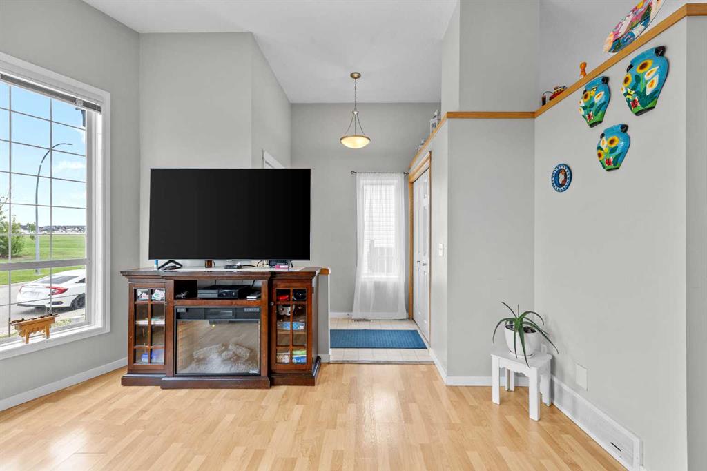 67 Saddlemead Green NE photo 4