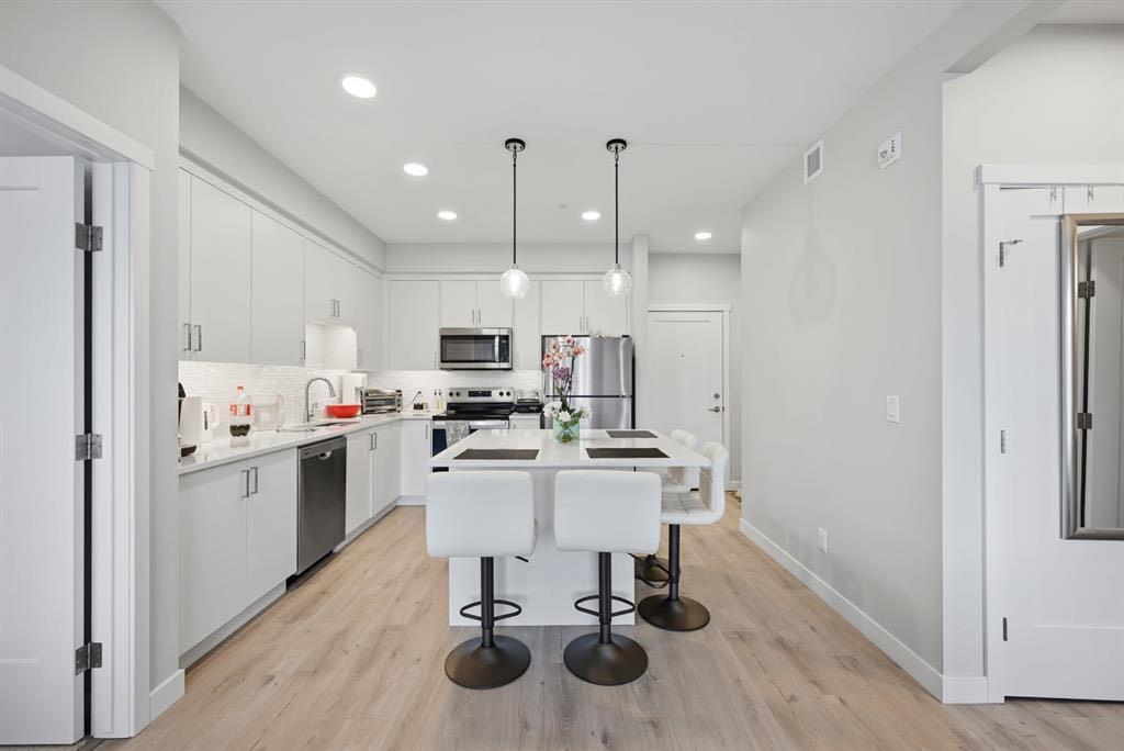 660 Shawnee Square SW #104