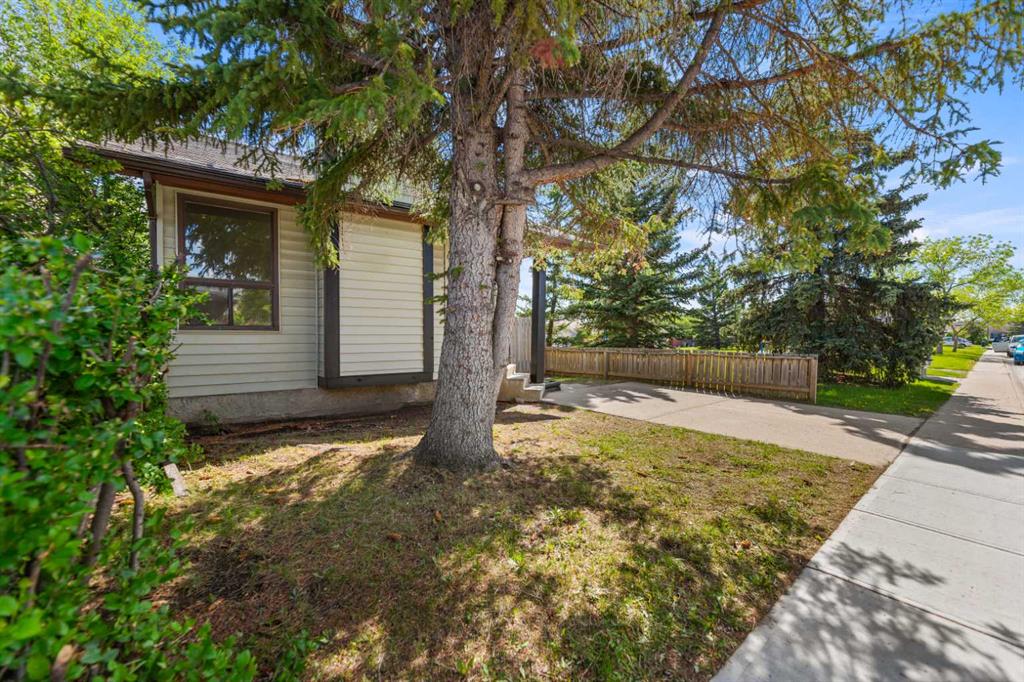 199 Templevale Road NE photo 3