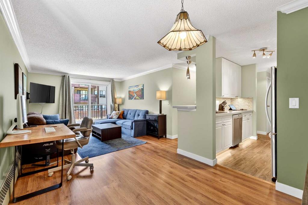727 56 Avenue SW #203 photo 2