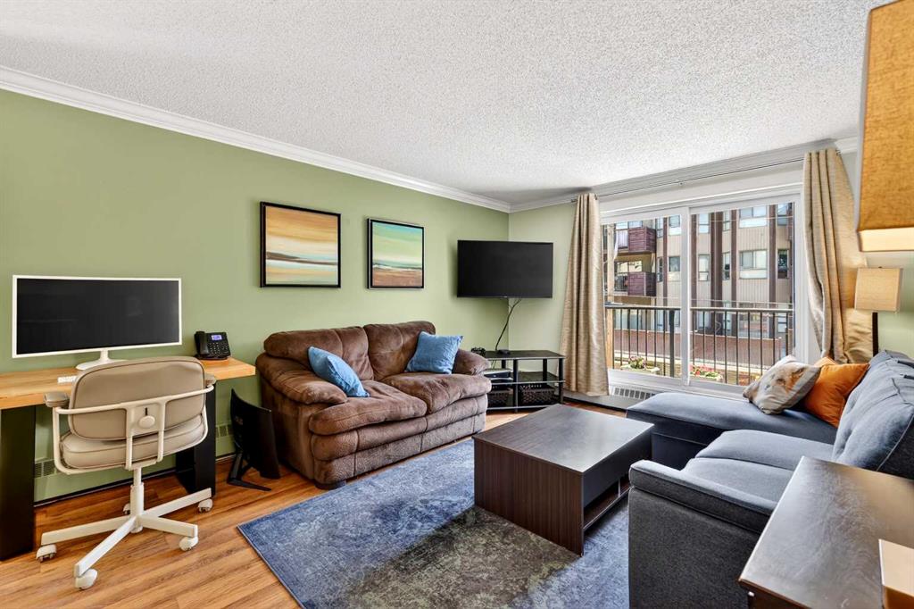 727 56 Avenue SW #203 photo 4