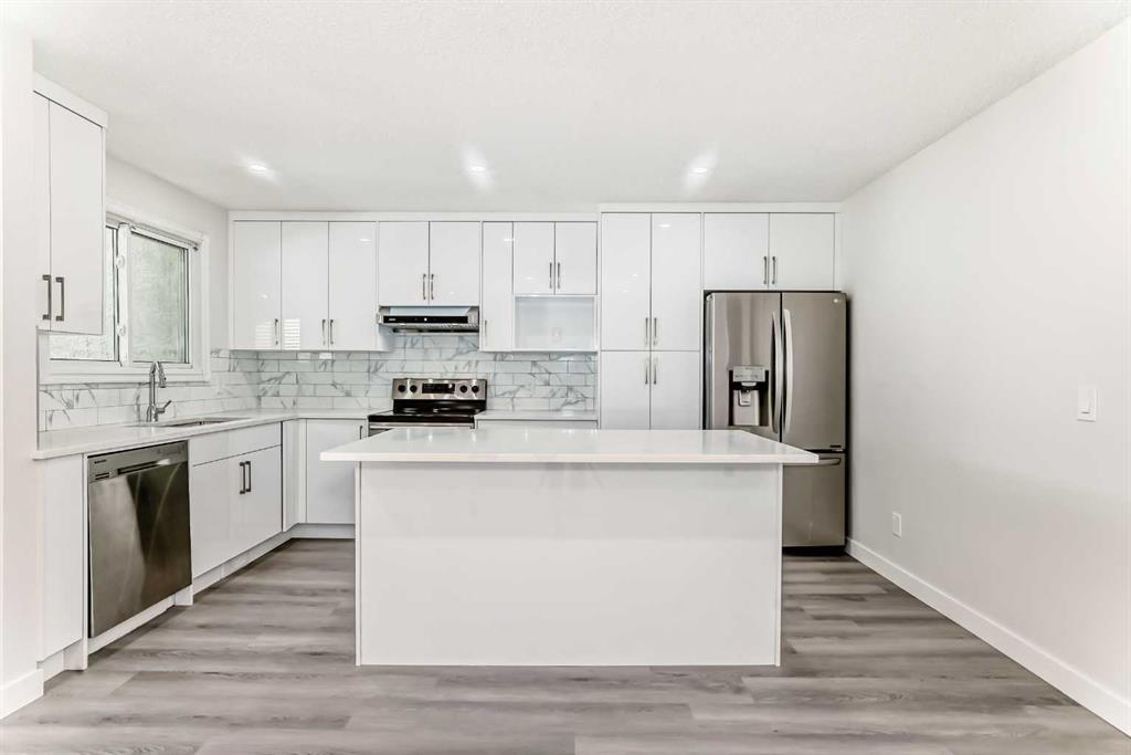 236 Pinemill Mews NE photo 4