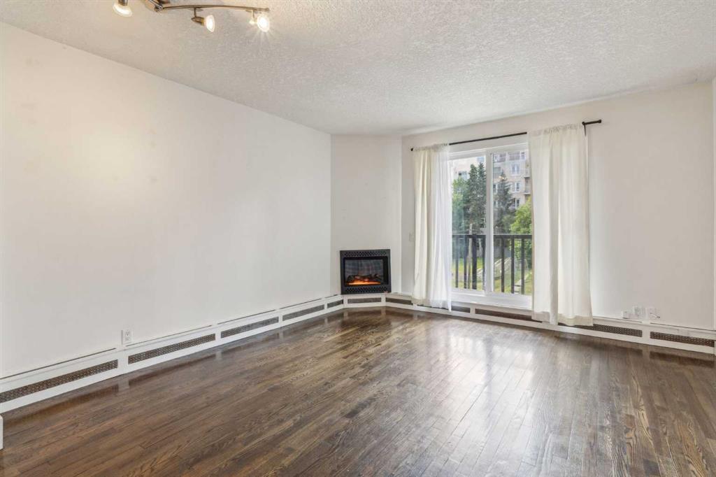 1530 16 Avenue SW #301 photo 4